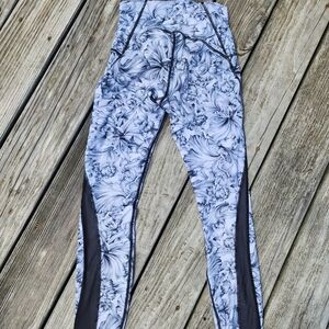 lululemon athletica Floral Black and White Athleisure Leggings